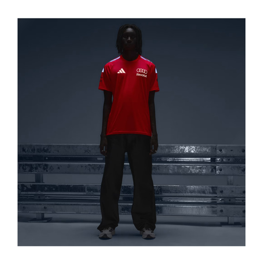 Audi Revolut F1 2026 Team T-Shirt Set Up