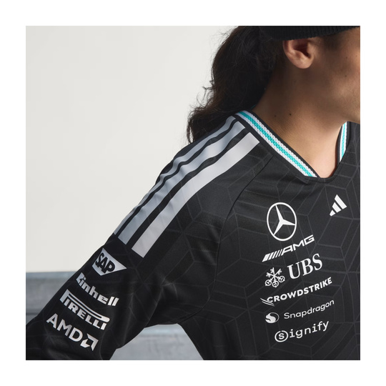 Mercedes AMG F1 2026 Langarmshirt Authentic Team schwarz