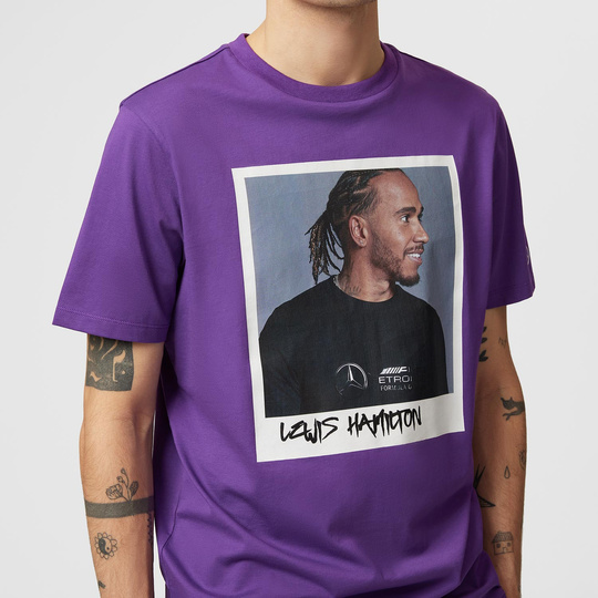 Mercedes AMG F1 Herren T-shirt Lewis Hamilton Portrait Purple