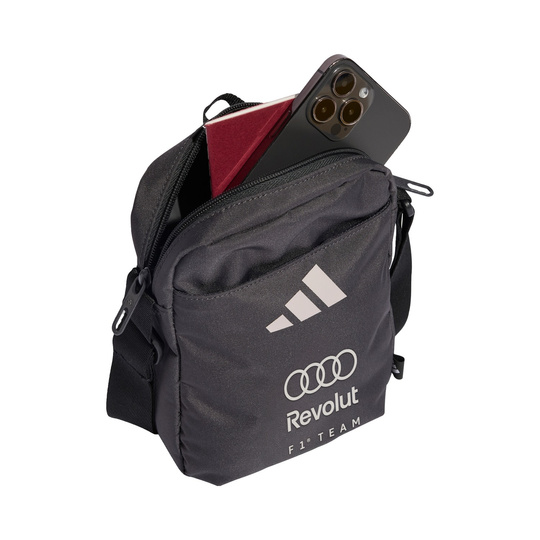 Audi Revolut F1 2026 Täschchen DNA
