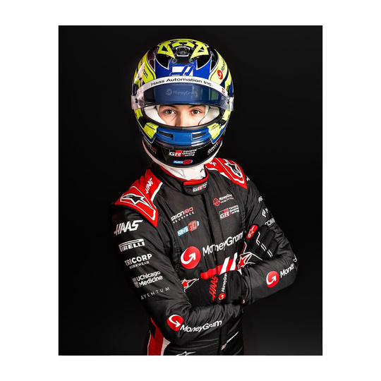 Haas F1 2025 Miniaturhelm 1:5 Oliver Bearman