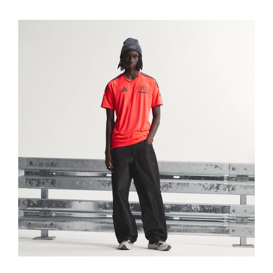 Audi Revolut F1 2026 Team T-Shirt Set Up
